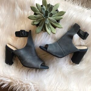 Seychelles Gray Suede Peep Toe Shoes 6.5 EUC